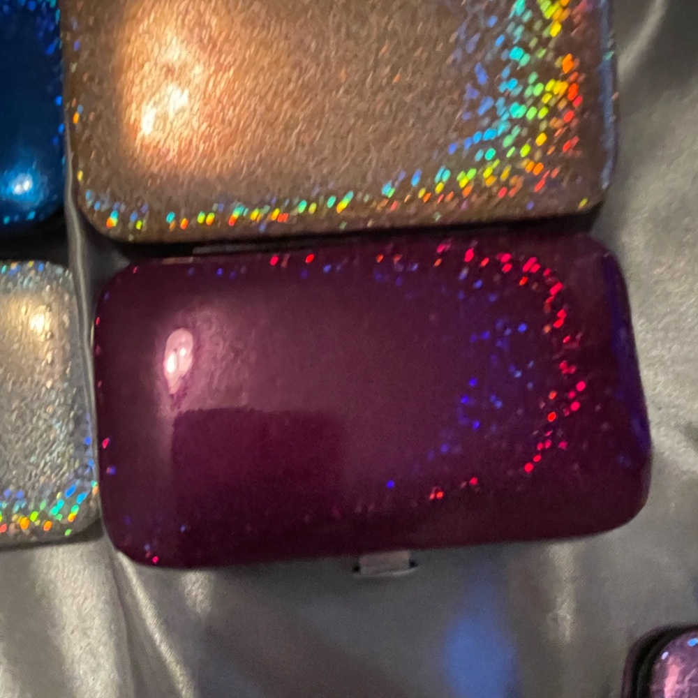 Holographic Manicure Set - Multi-Color - Picture 6 of 12